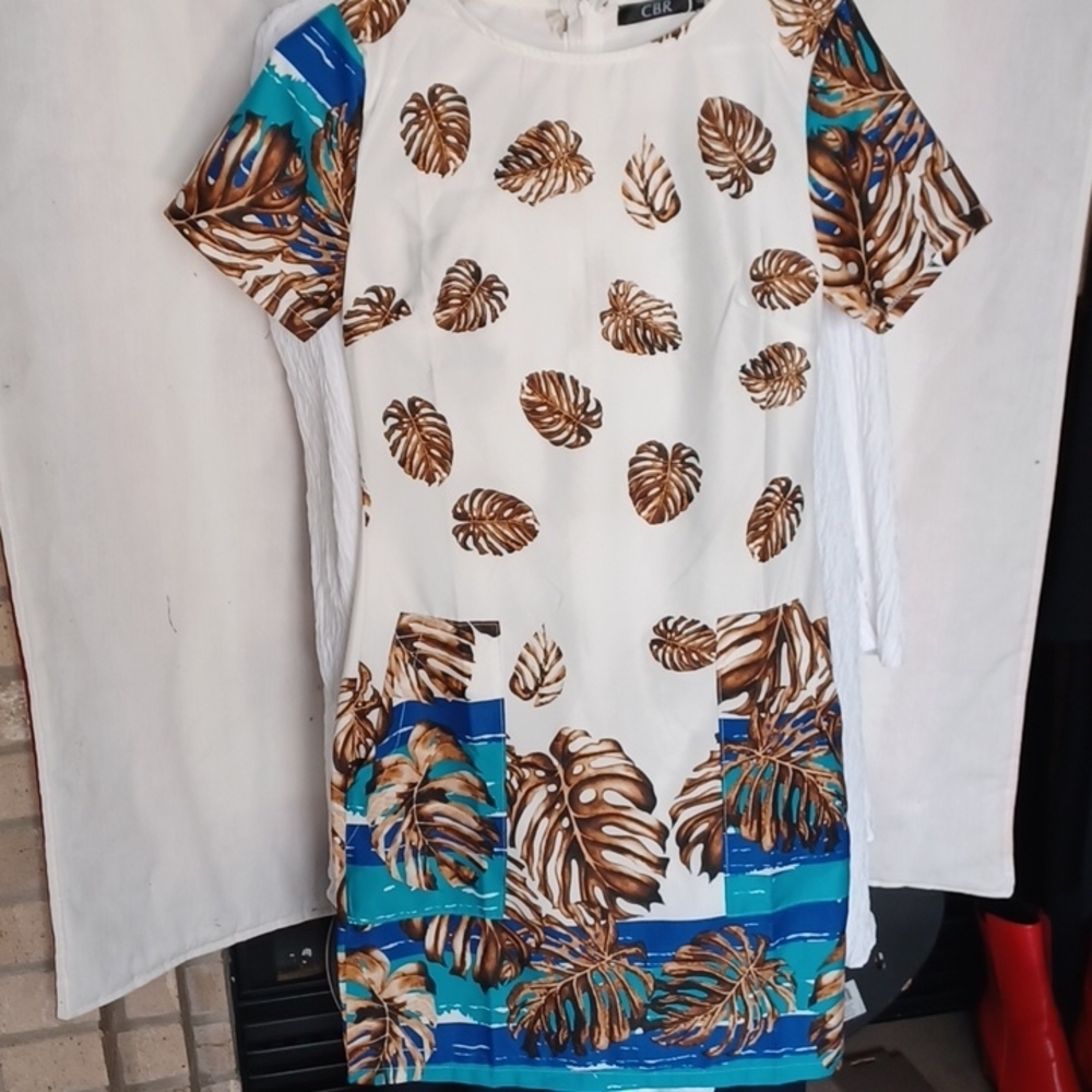 CBR Palm leave short sleeve dress, front pockets, back zip, S